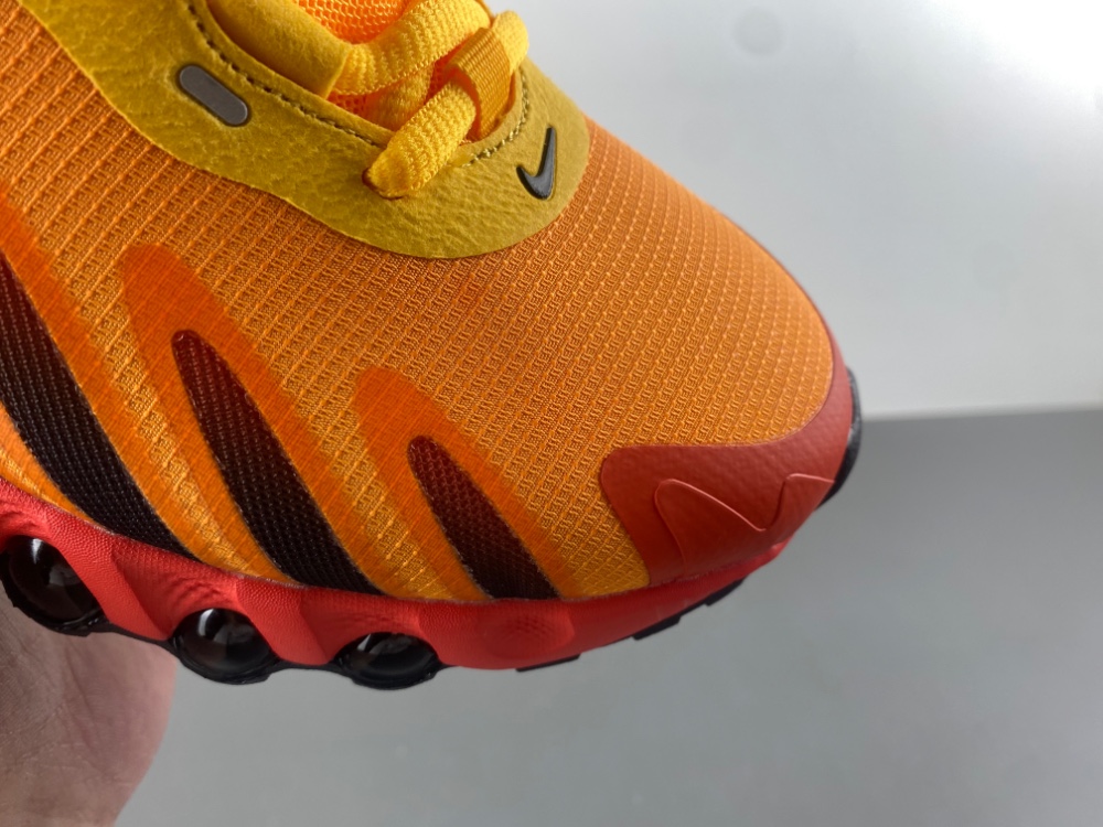 Nike Air Max DN 8