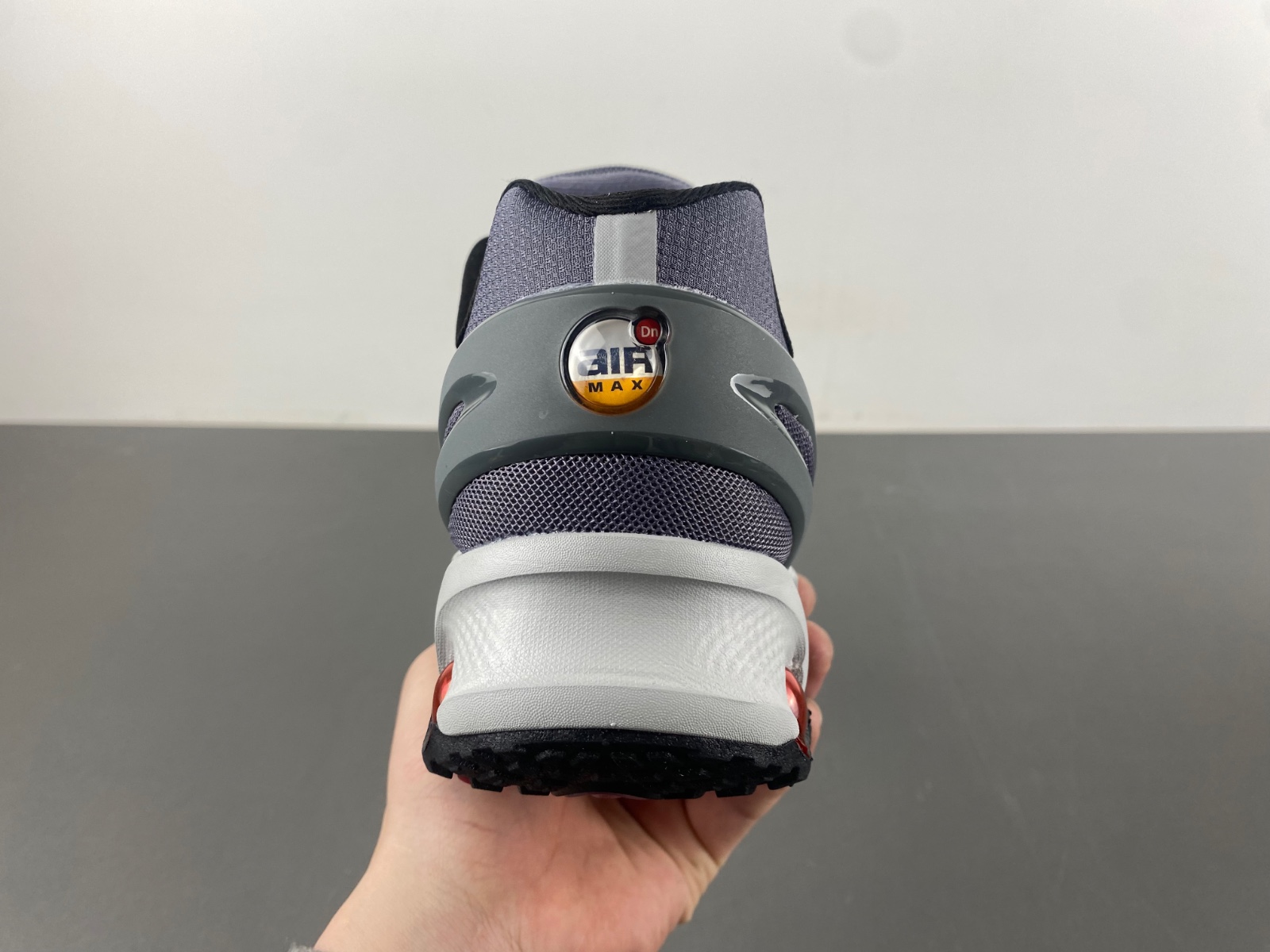 Nike Air Max DN 8