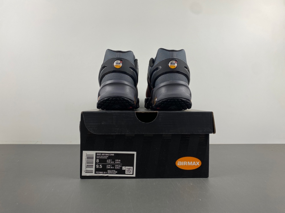 Nike Air Max DN 8