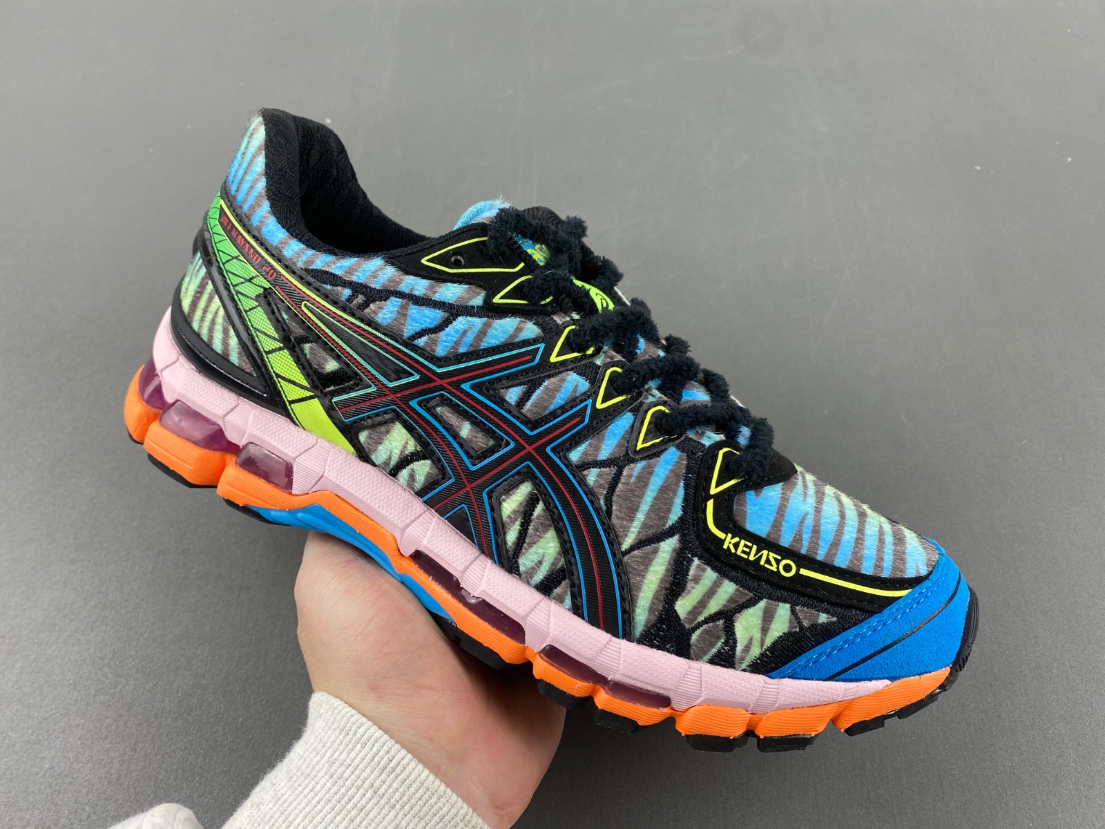 ASICS sneaker