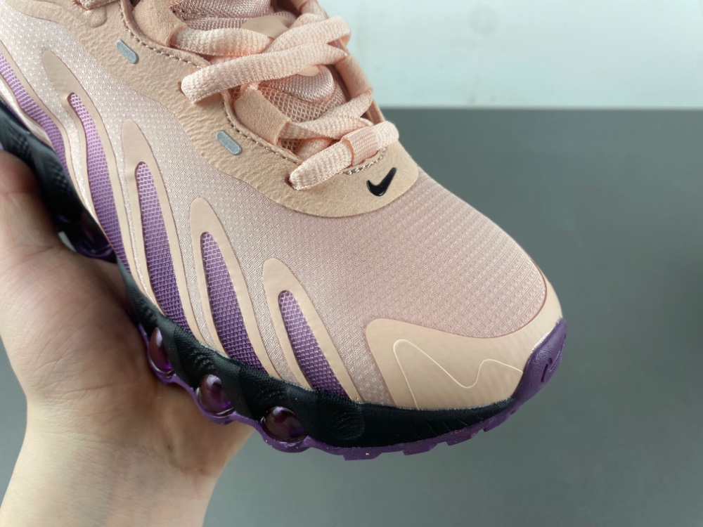 Nike Air Max DN 8