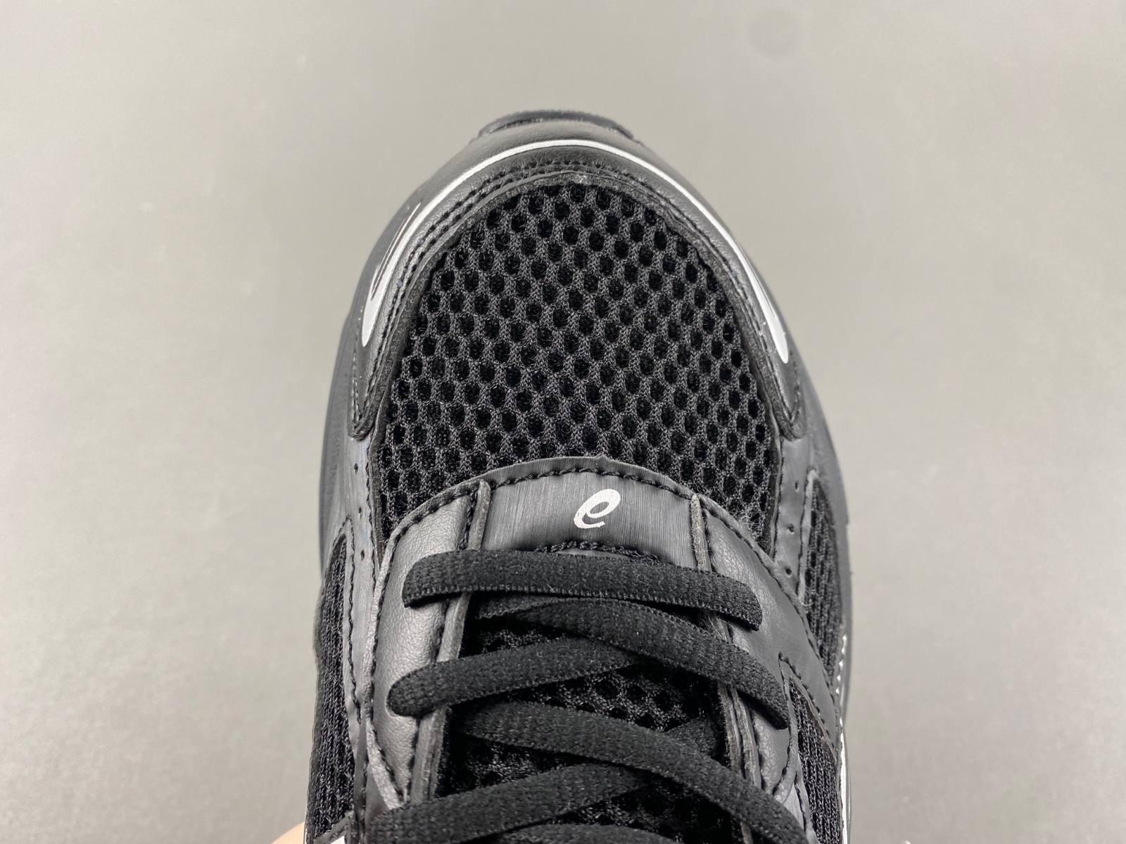 ASICS sneaker