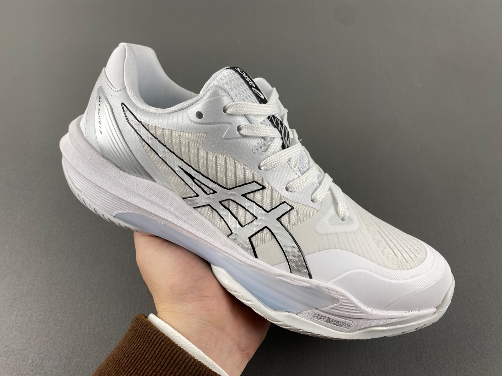 ASICS sneaker