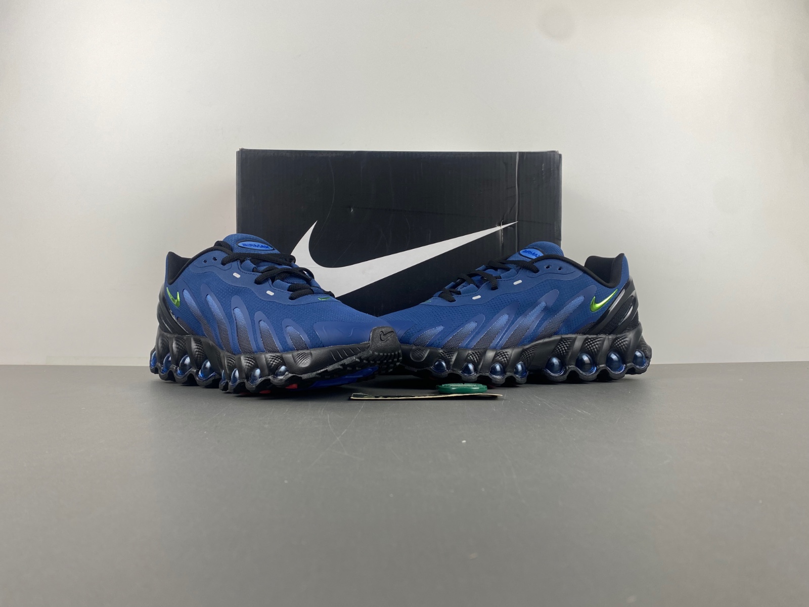 Nike Air Max DN 8