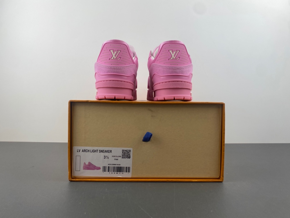 LV Trainer Sneaker