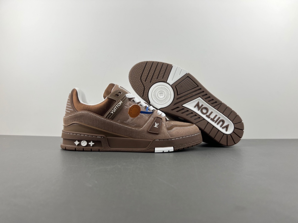 LV Trainer Sneaker