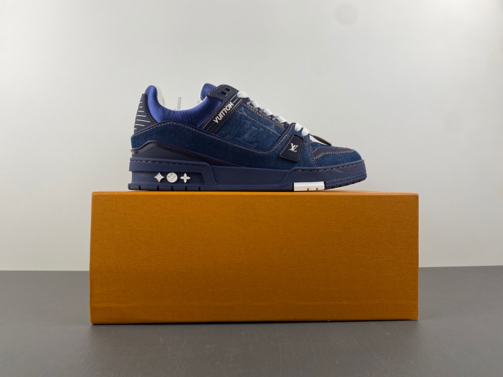 LV Trainer Sneaker