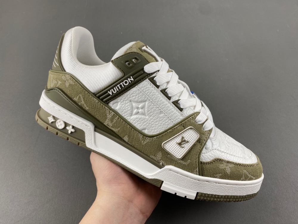 LV Trainer Sneaker