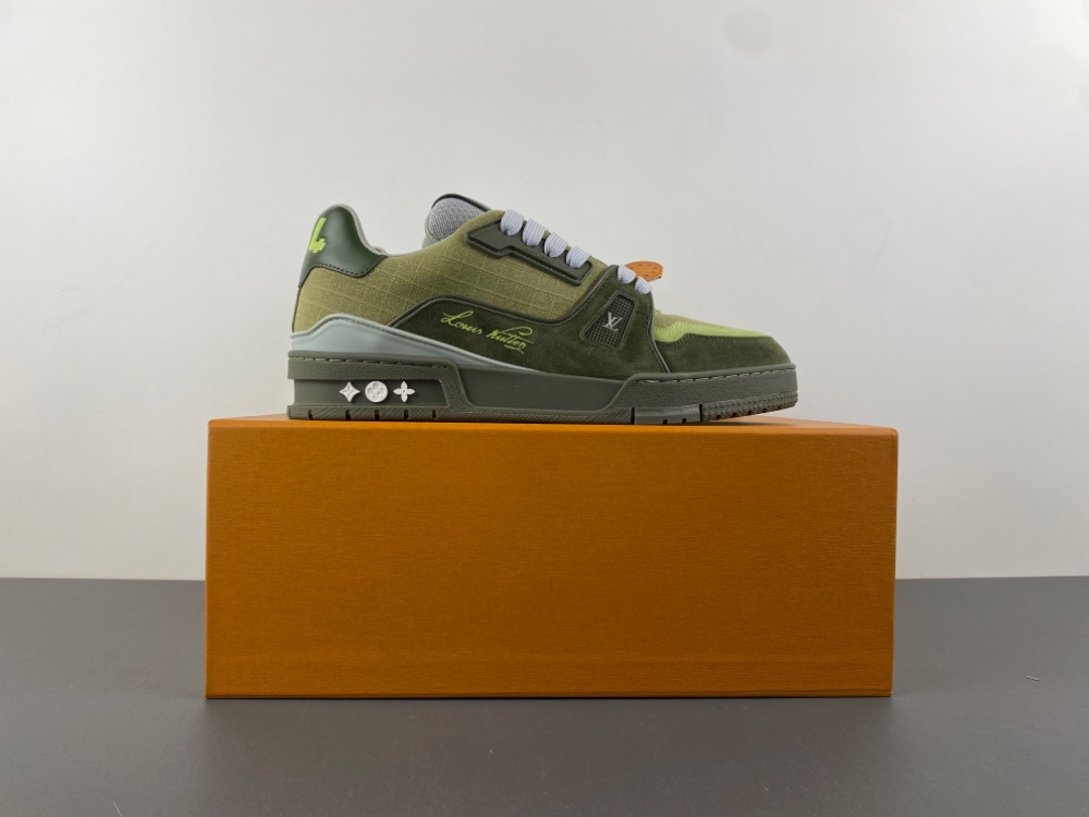 LV Trainer Sneaker