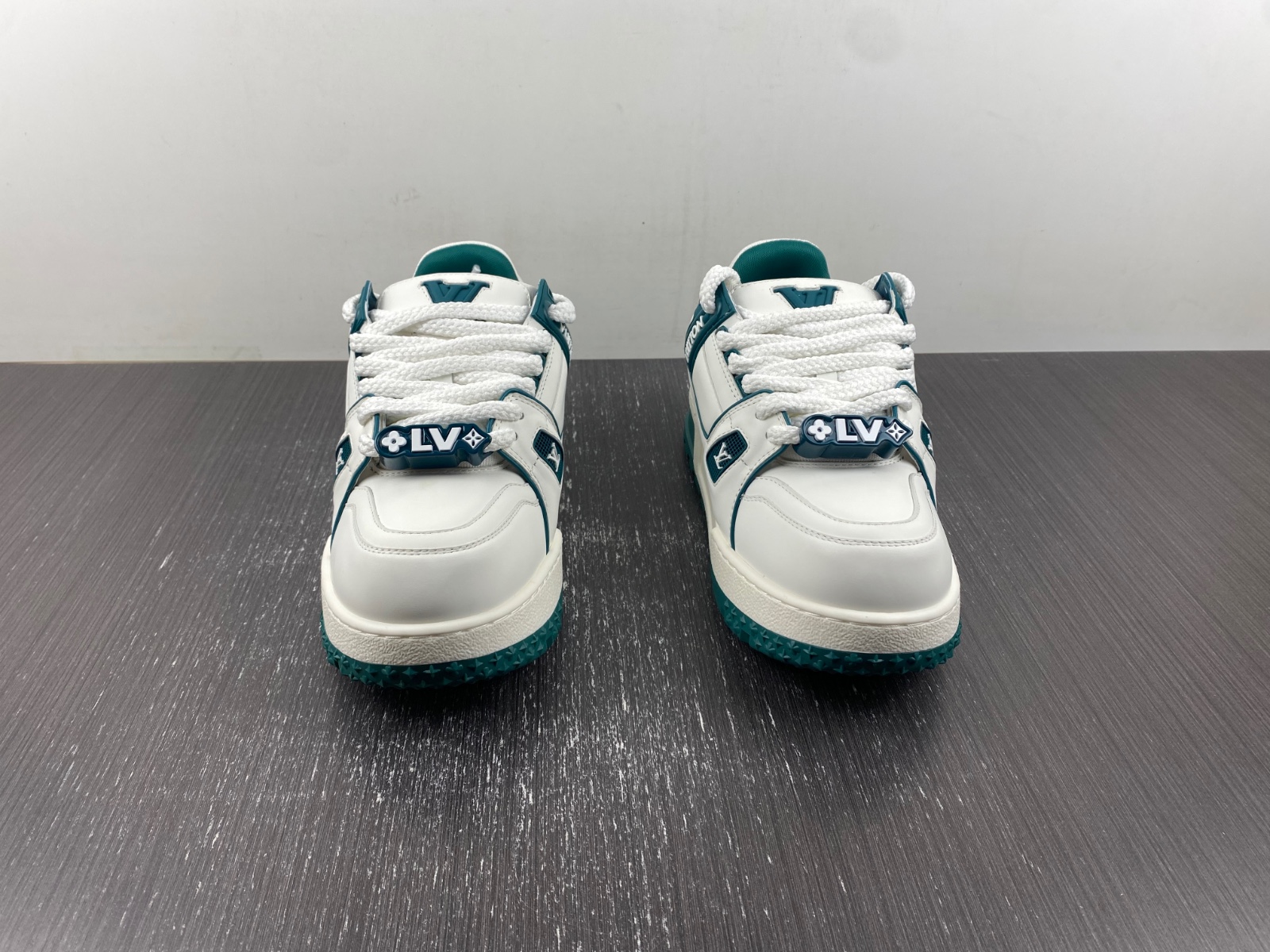 LV Trainer Maxi Sneaker