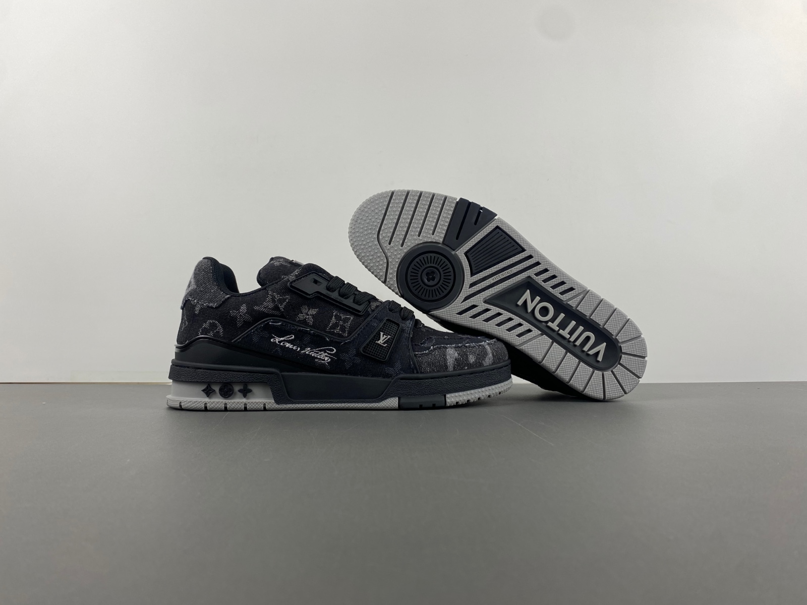 LV Trainer Sneaker