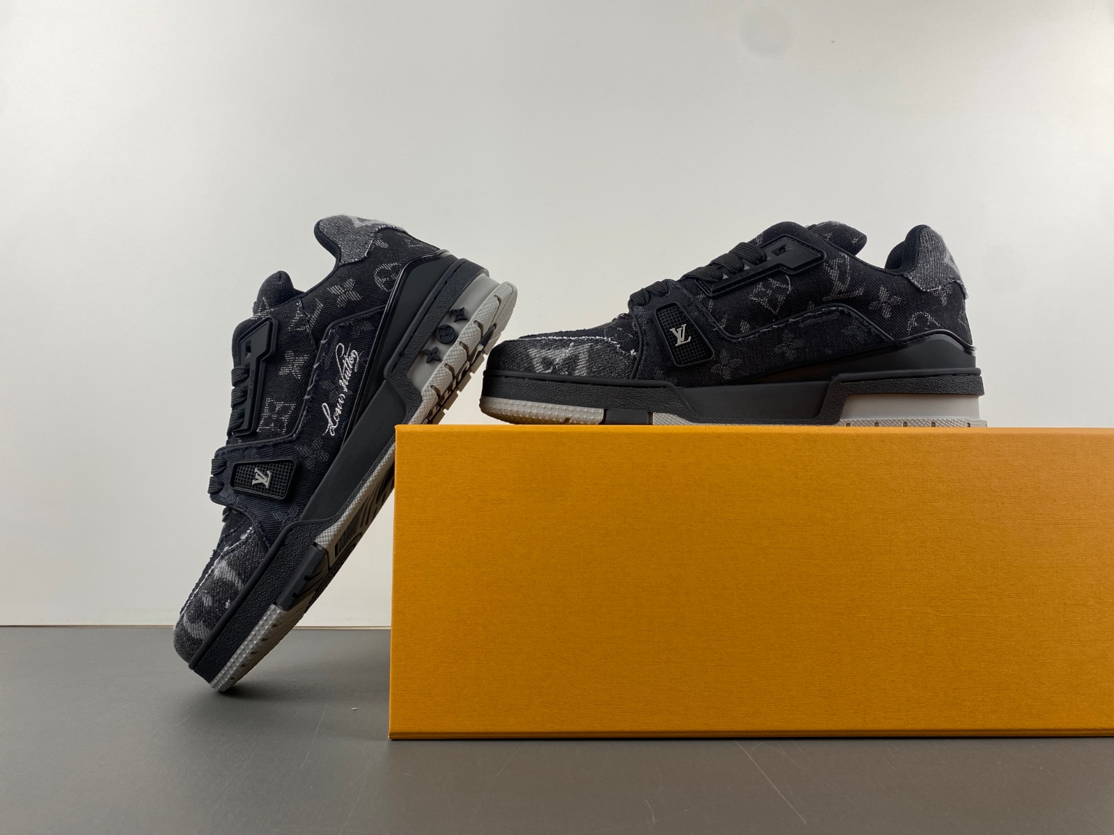 LV Trainer Sneaker