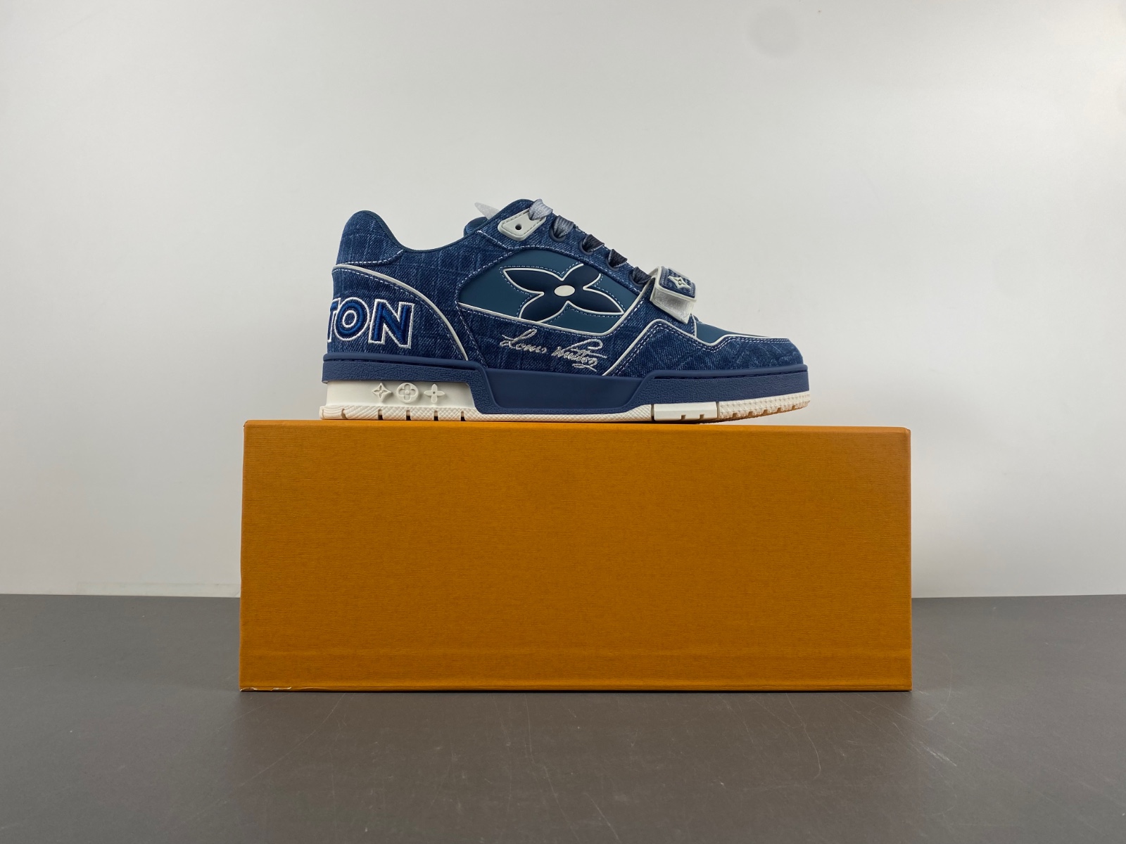 LV Trainer Sneaker