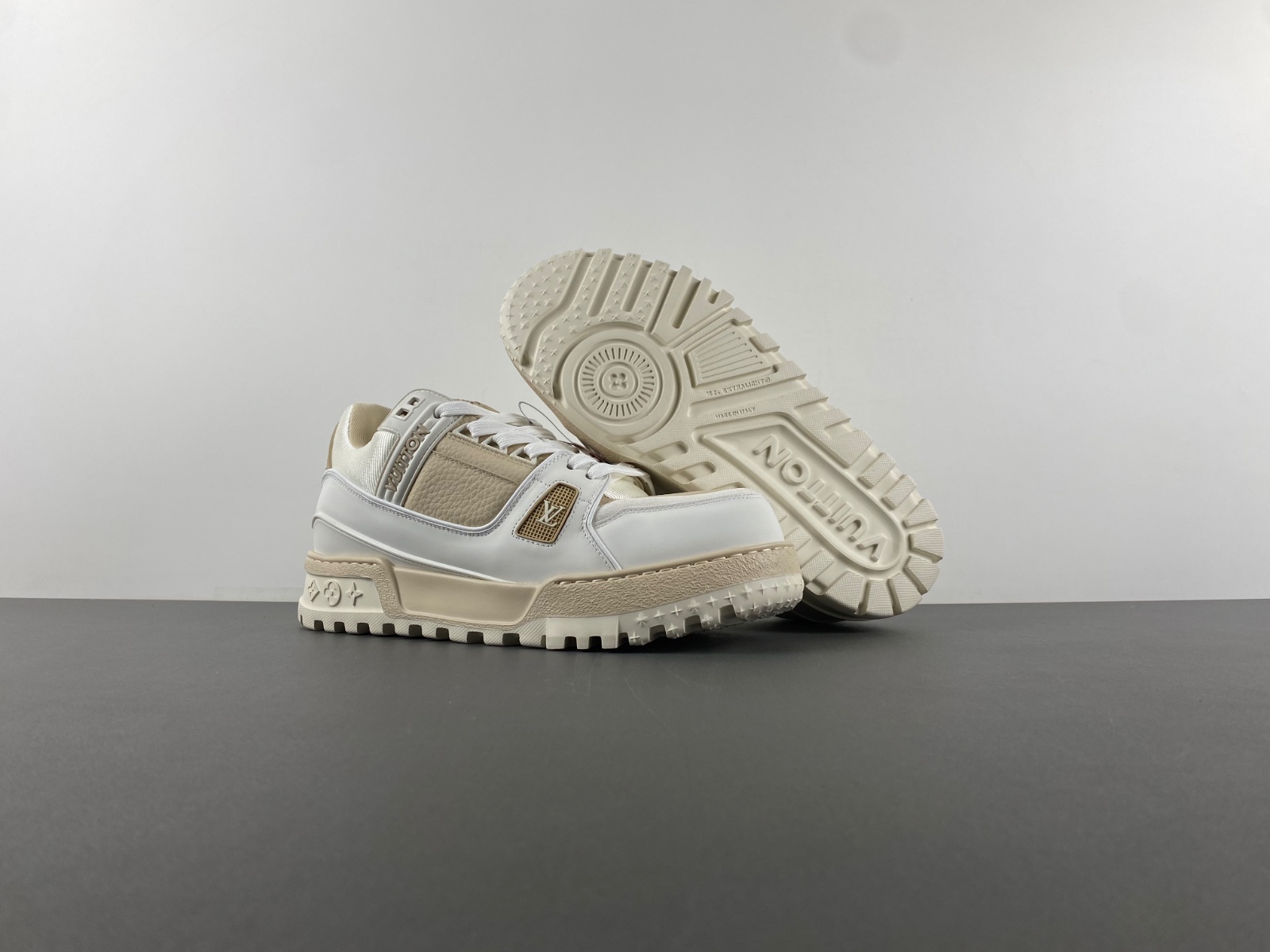 LV Trainer Maxi Sneaker
