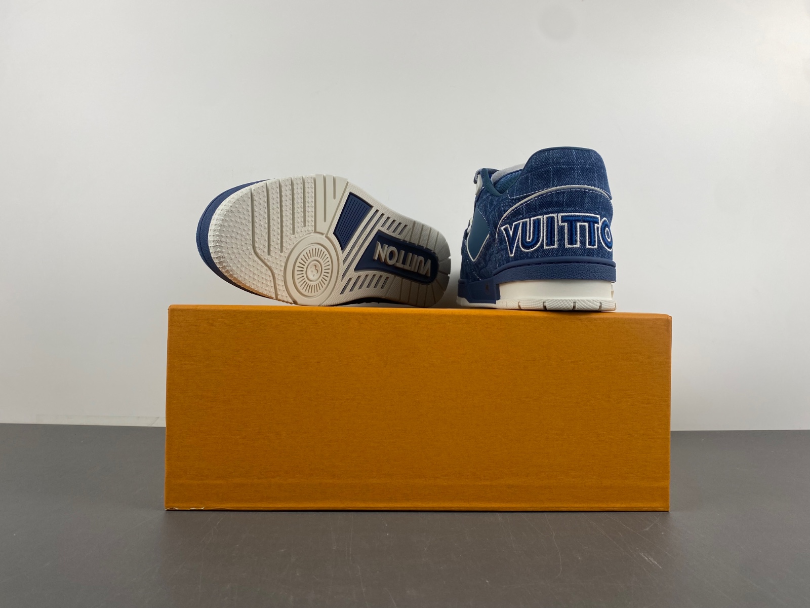 LV Trainer Sneaker